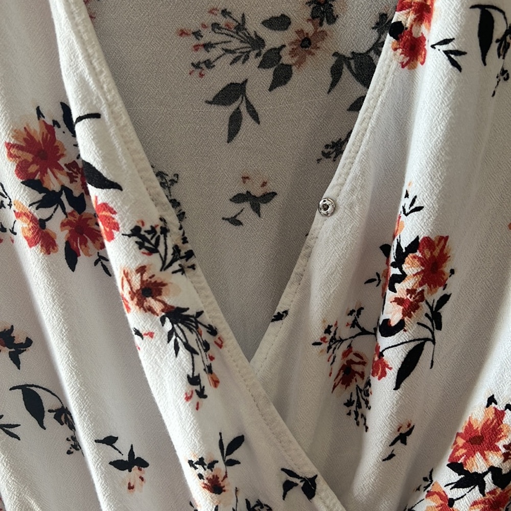 EUC KENDALL & KYLIE ROMPER MEDIUM - Picture 3 of 4